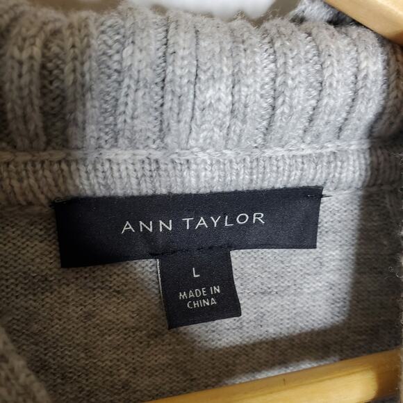Ann Taylor Lt grey Wool blend hooded sweater with ribbed slouchy fit Large - Picture 4 of 8